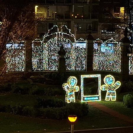 Lichtrijk En Comfortabel Hoekappartement Met Gratis Parking En Zeer Centraal Gelegen - Comme Chez Soi オステンド エクステリア 写真