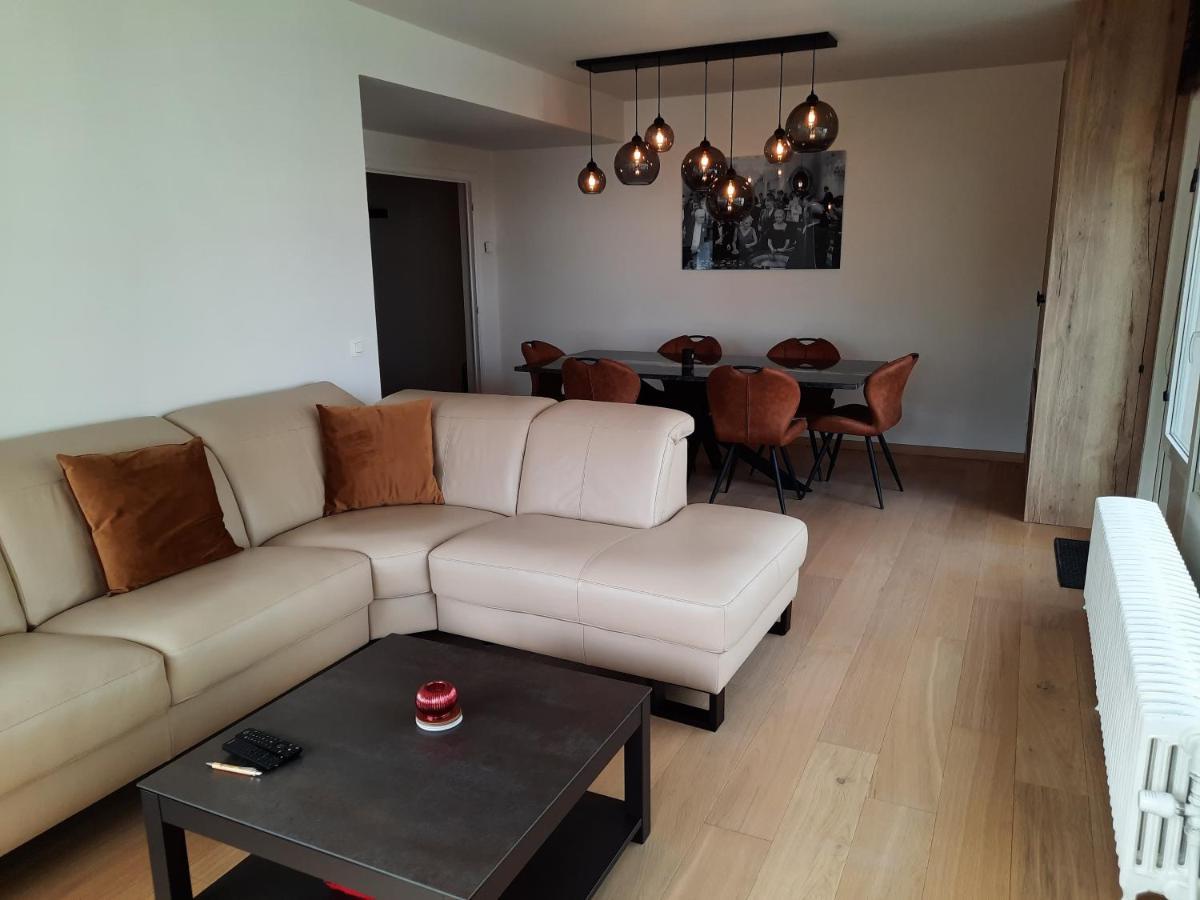 Lichtrijk En Comfortabel Hoekappartement Met Gratis Parking En Zeer Centraal Gelegen - Comme Chez Soi オステンド エクステリア 写真