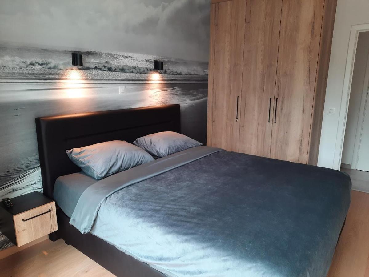 Lichtrijk En Comfortabel Hoekappartement Met Gratis Parking En Zeer Centraal Gelegen - Comme Chez Soi オステンド エクステリア 写真