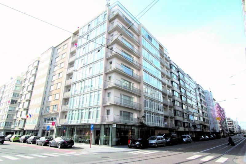 Lichtrijk En Comfortabel Hoekappartement Met Gratis Parking En Zeer Centraal Gelegen - Comme Chez Soi オステンド エクステリア 写真