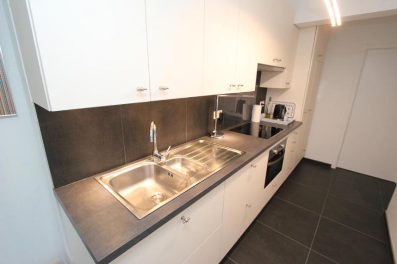 Lichtrijk En Comfortabel Hoekappartement Met Gratis Parking En Zeer Centraal Gelegen - Comme Chez Soi オステンド エクステリア 写真