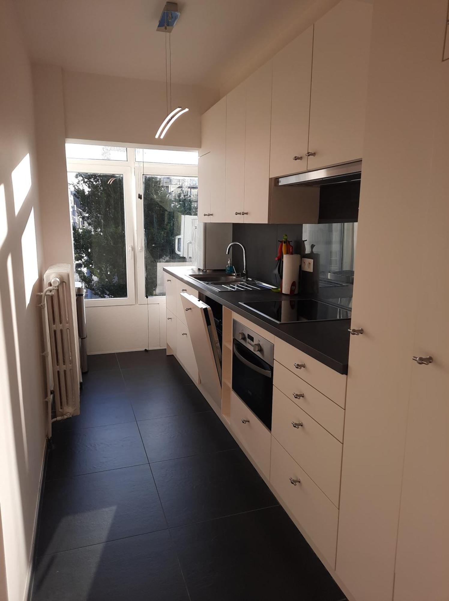 Lichtrijk En Comfortabel Hoekappartement Met Gratis Parking En Zeer Centraal Gelegen - Comme Chez Soi オステンド エクステリア 写真